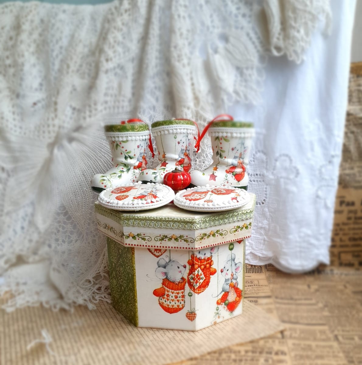 Короб с игрушками Мышки