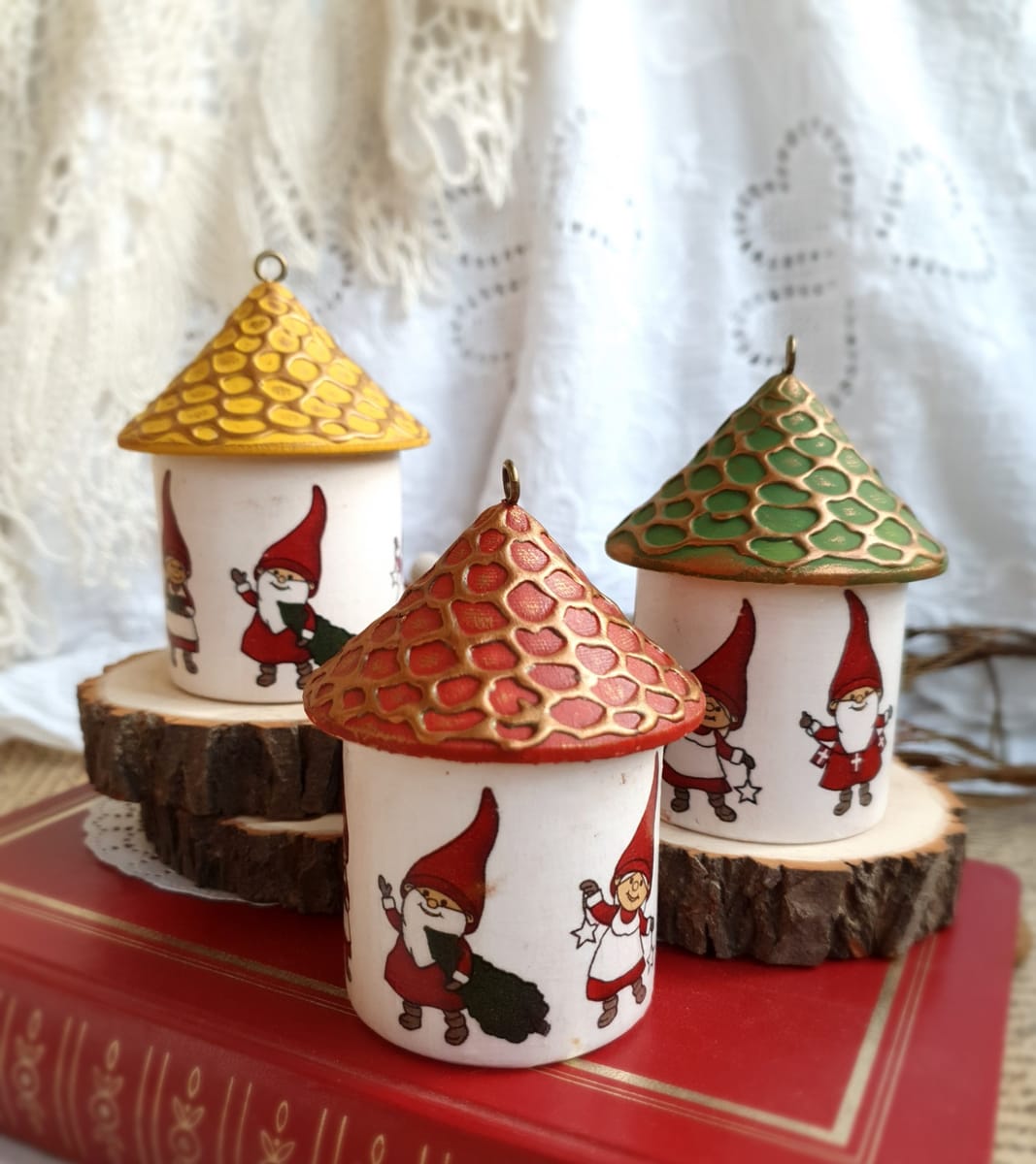 Набор елочных игрушек Домики с гномиками