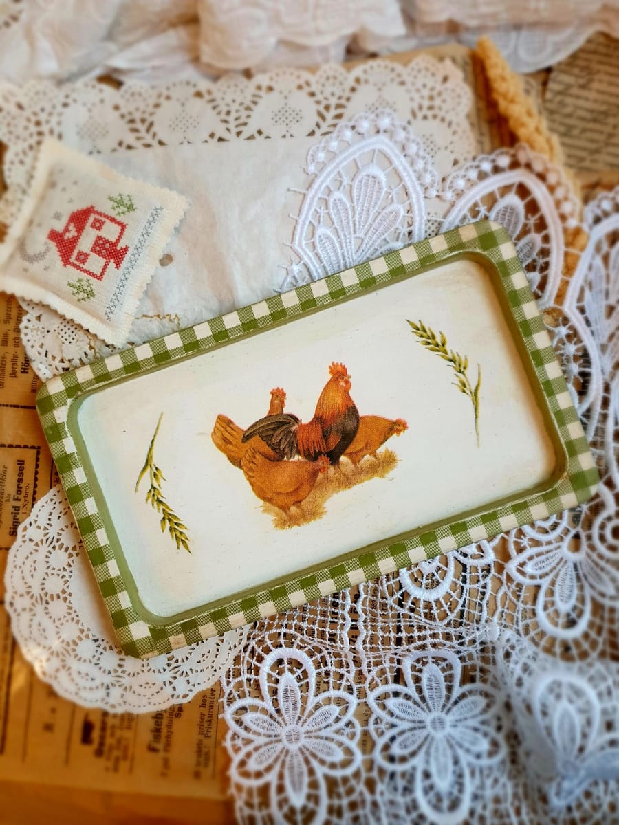 Поднос Петушок с курочками