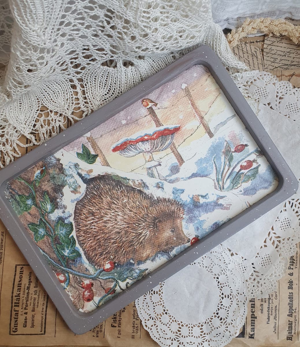 Поднос Ежик зимой 